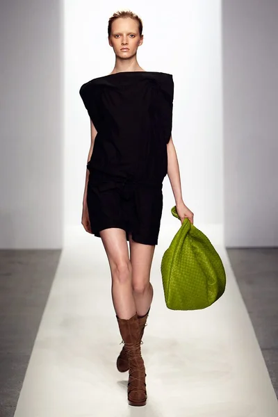 Look 30